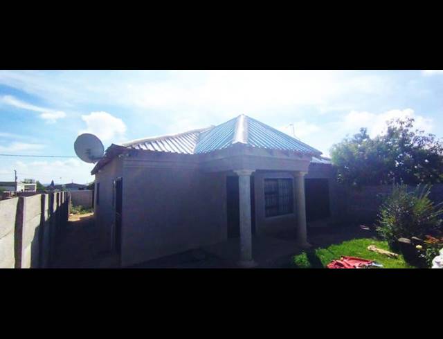 3 BEDROOM HOUSE FOR SALE IN DAVEYTON CENTRAL